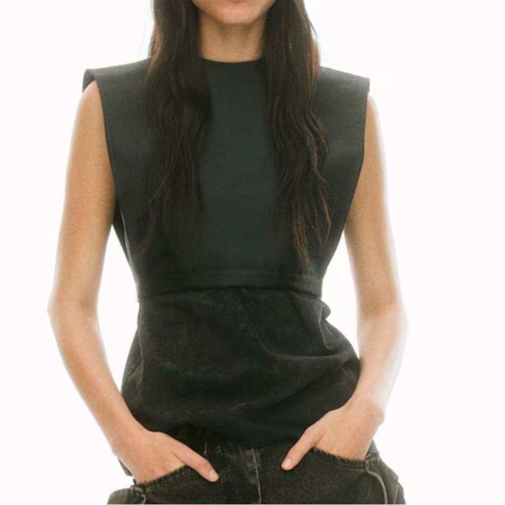 Chic Black Crop Top for Women